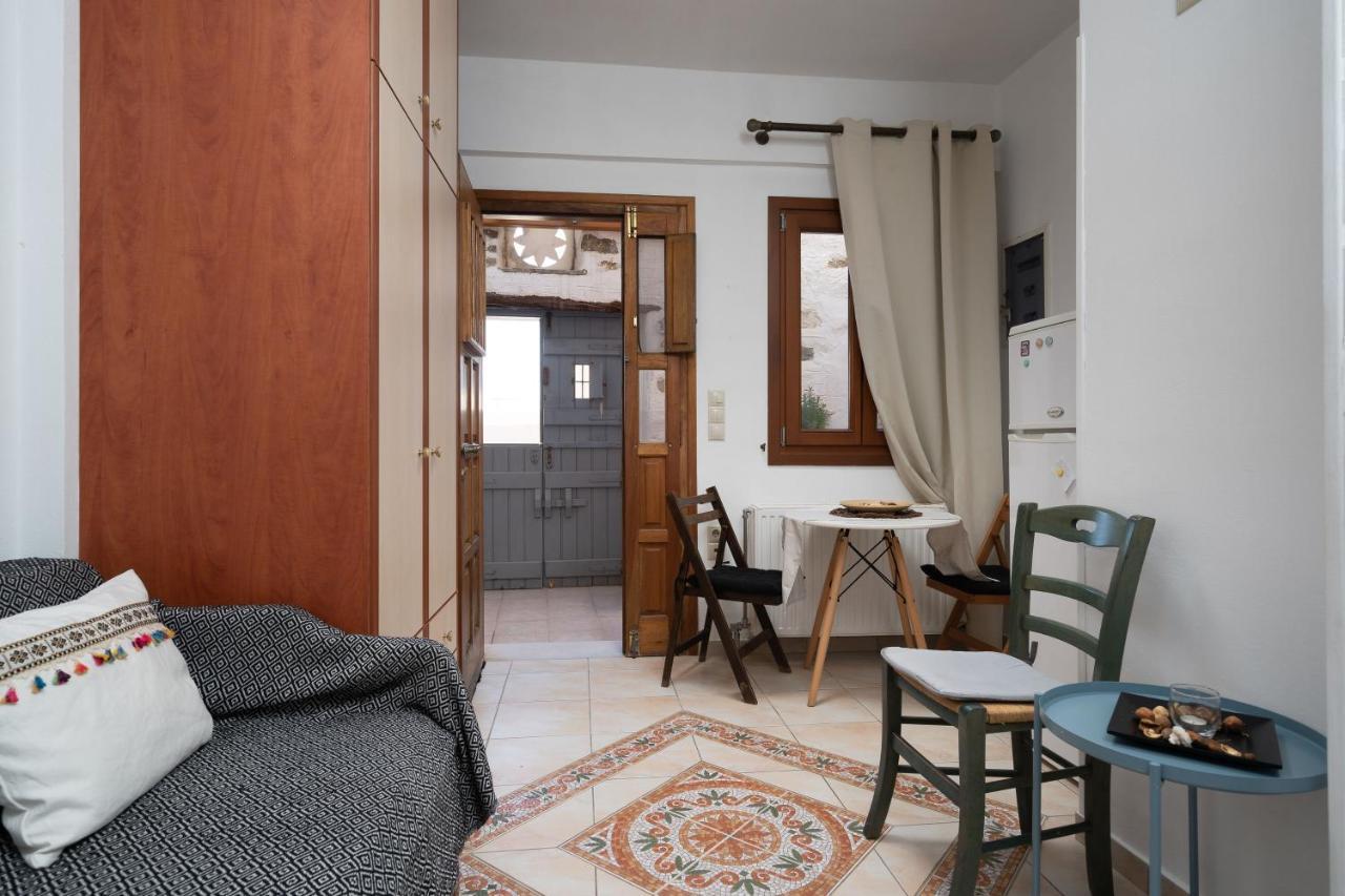 Small Apartment In Grotta Naxos Naxos City Buitenkant foto